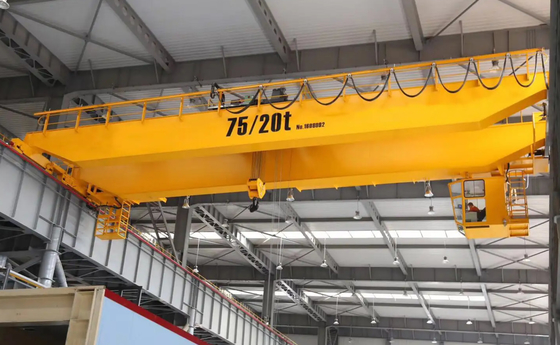 Stile europeo 50/10 Ton Double Hook Overhead Bridge Crane For Factory