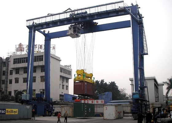 Gru della gru 15.4M-18.2M Lift Container Gantry del contenitore del porto del ODM A6 con lo spalmatore
