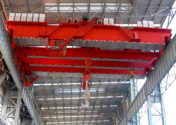 Gru termoresistenti di Crane Cabin Heavy Duty Overhead dell'acciaieria della portata 10.5m-31.5m