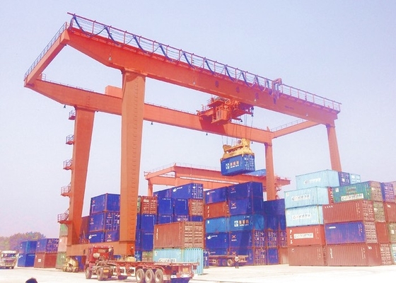 portata su rotaie di Crane Gantry Crane Rail Track 18-35m del contenitore del porto di 40T 50T