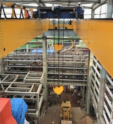 Gru EOT a doppia trave modello europeo CXTD 20T con paranco a carrello