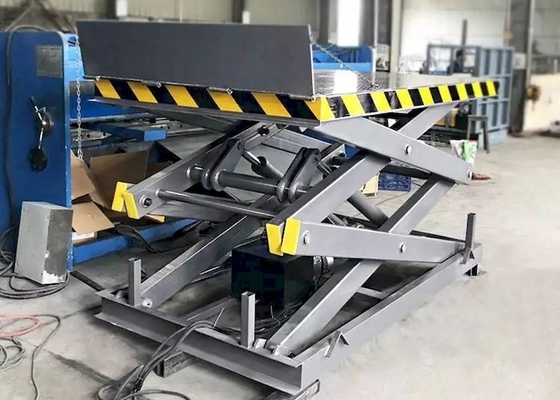 Ascensore idraulico di forbici del magazzino della piattaforma elevatrice 2000*2000mm dell'onere gravoso AC380V