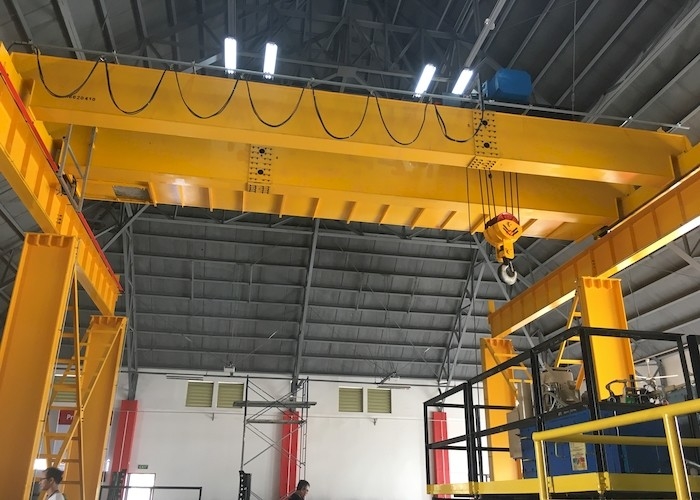 Trave Crane Cabin Control sopraelevato 10 Ton Eot Crane del doppio del ODM IP55 IP65 dell'OEM